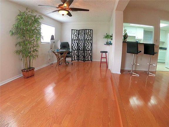 4th image of 2143 Scotland Dr