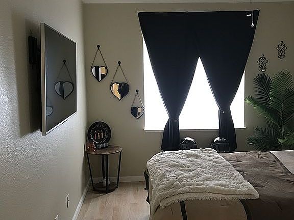 5th image of 2850 Thornbury Ct