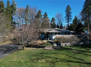 4 Southgate Rd, Fayetteville, NY 13066