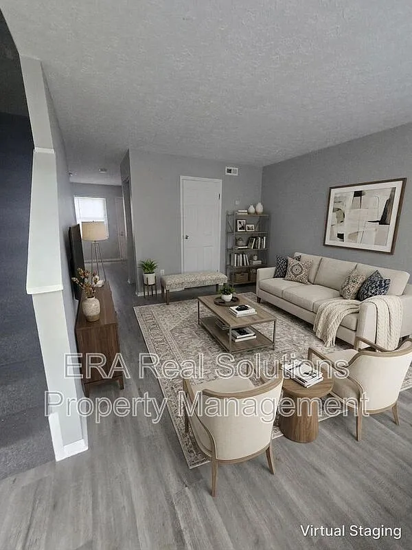 2 bed, 1.0 bath, 926 sqft, $1,250 — Photo 1