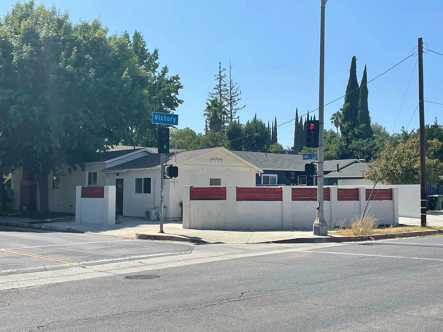 22602 Victory Blvd — Photo 4