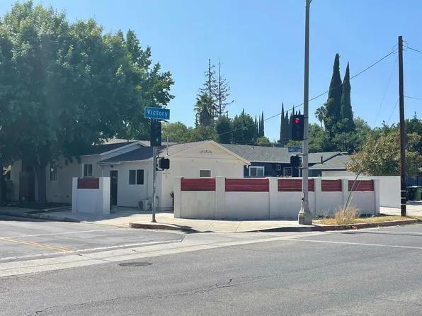 22602 Victory Blvd, Woodland Hills, CA 91367