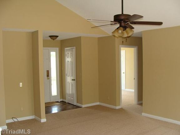 3rd image of 3209 Oliver Dr