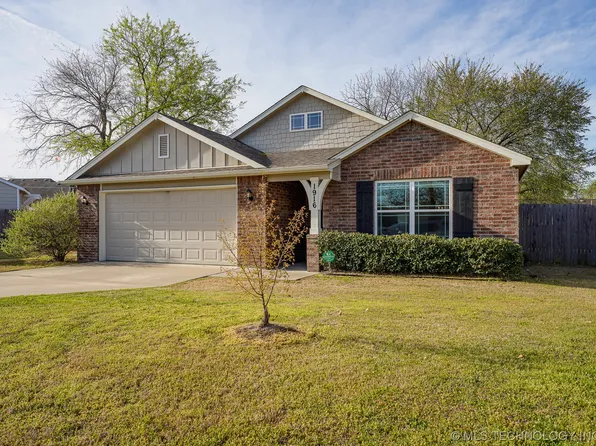 1916 N Kenosha Ct, Tulsa, OK 74106