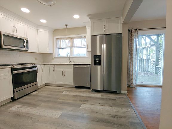 2nd image of 3 Teneyck Ave #B