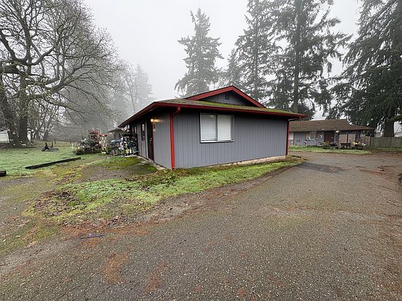 3rd image of 7743 Pacific Ave SE Unit 3
