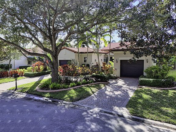 3rd image of 1309 Sonoma Court