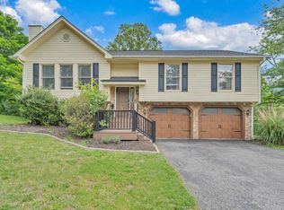 7851 Cedar Edge Rd, Roanoke, VA 24018