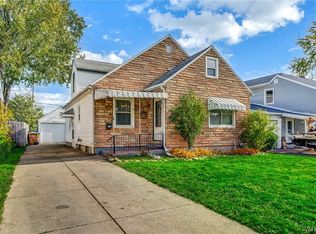 215 S Huxley Dr, Cheektowaga, NY 14225