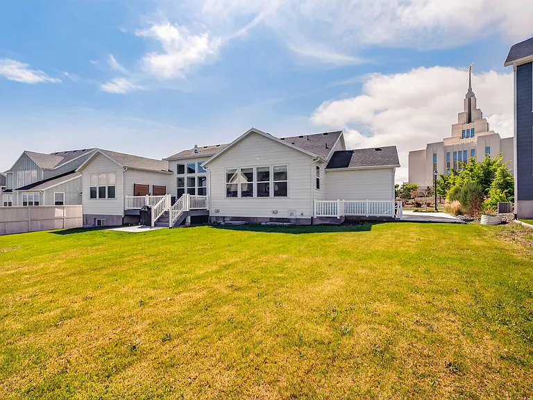 672 W Herald Dr — Photo 57