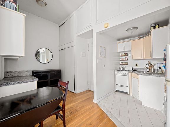 4th image of 41 W 85th St APT 4A