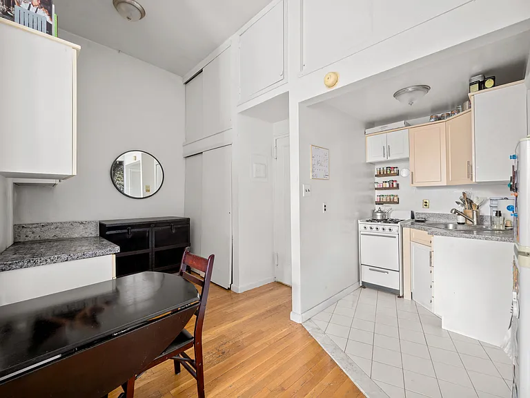 41 W 85th St #4-A — Photo 4