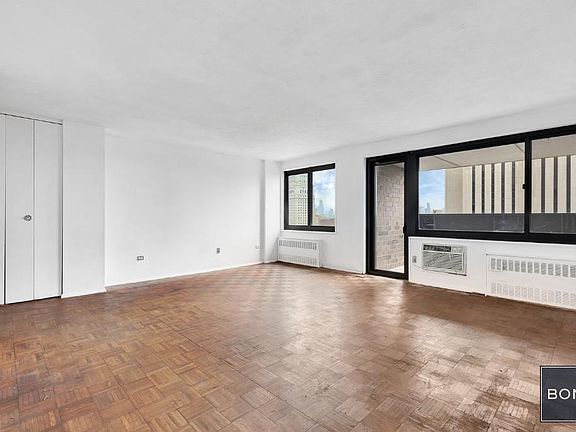 4th image of 80 Gold St #26L