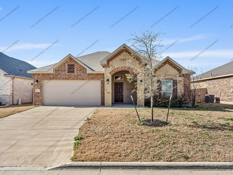 10217 Eaglefire Dr — Photo 3