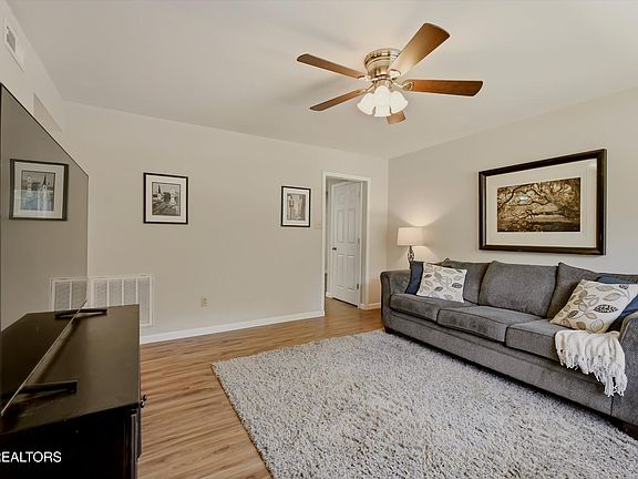 4th image of 5608 Ridgetop Rd