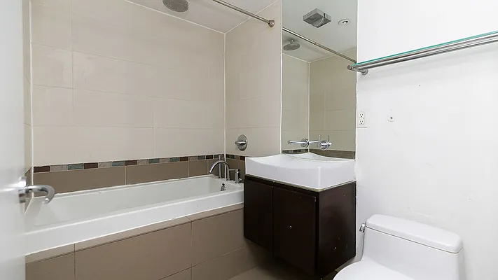 Rented by Nooklyn NYC LLC | media 19