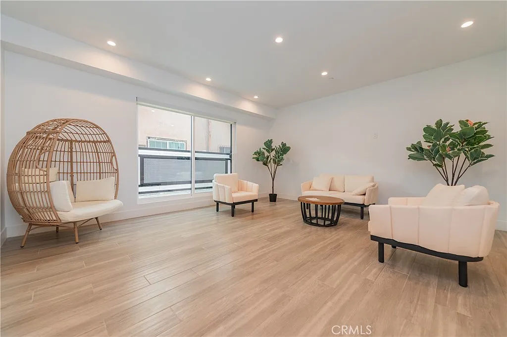 1 bed, 756 sqft, $1,250 — Photo 3