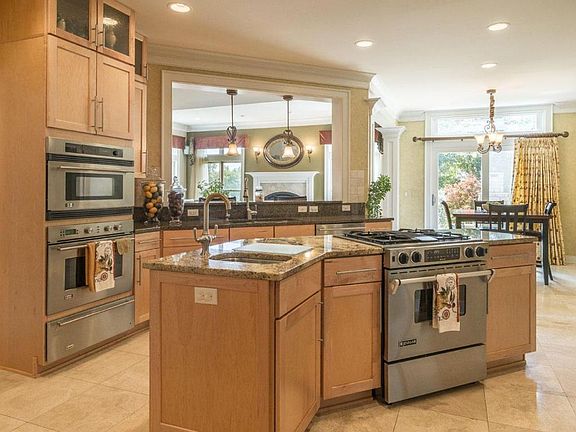 5th image of 6954 Princeville Ct