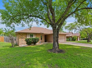 1006 Cresswell Dr, Pflugerville, TX 78660