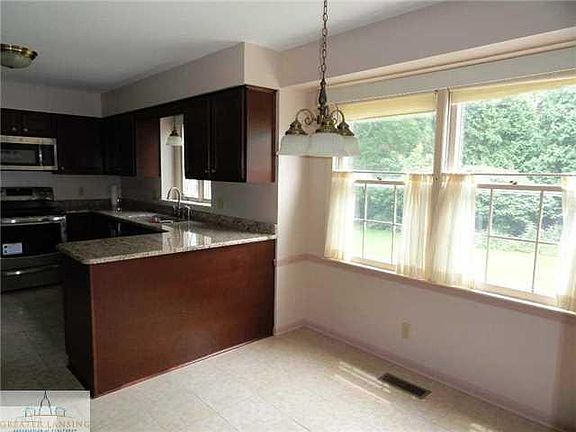 5th image of 4433 Shady Hill Ln