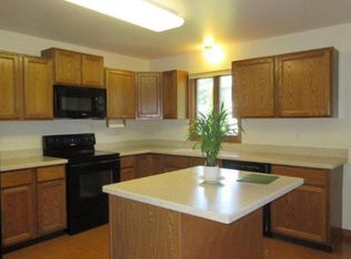 350 Oak Ridge Dr, Darien, WI 53114