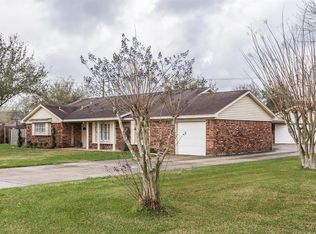 2704 Longwood Dr, Pearland, TX 77581
