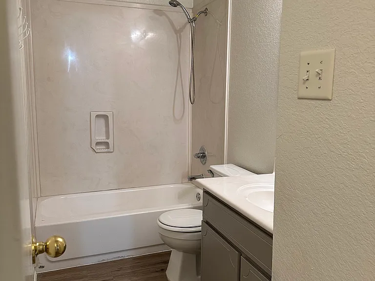 304 N Ann Blvd #B — Photo 14