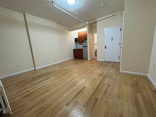 2nd image of 419 W 141st St #4