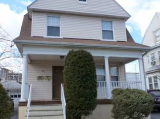 22 Lincoln St #1, New Rochelle, NY 10801