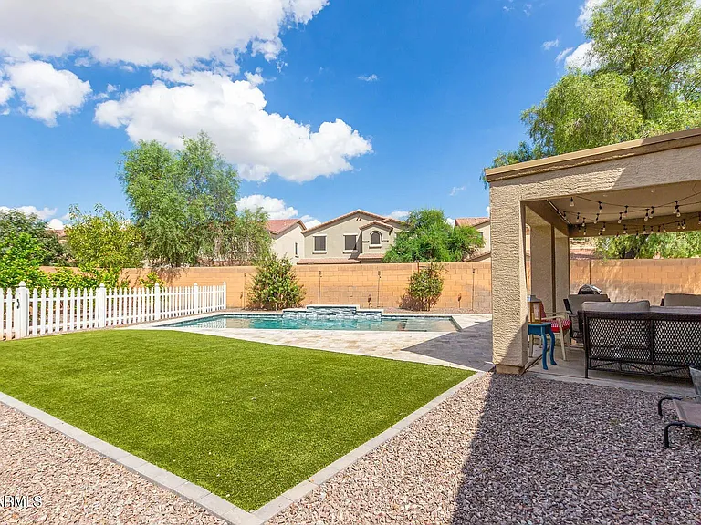 1180 E Saddleback Pl — Photo 7