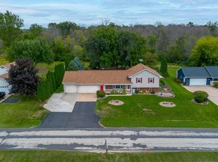N1576 Evening Star Dr, Greenville, WI 54942