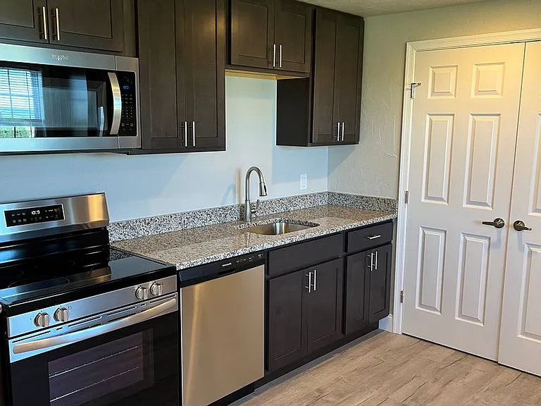 Salem Run Apartments - Phase 1 — Photo 95
