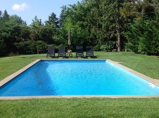 285 Tuckahoe Rd, Southampton, NY 11968