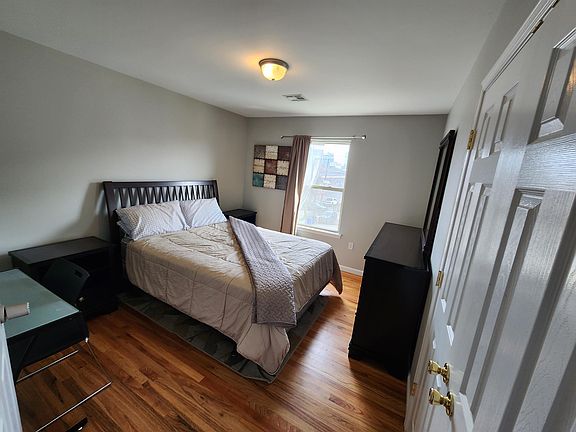 4th image of 255-257 Nj Railroad Ave #22-2