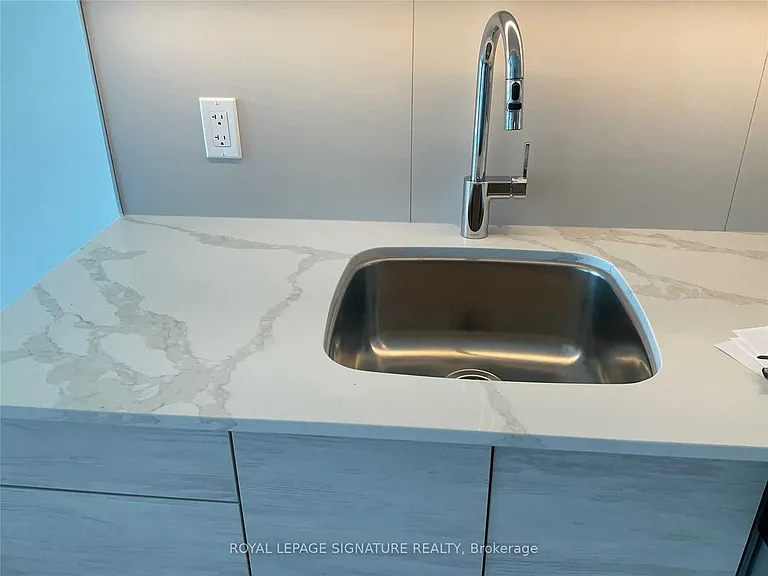 60 Frederick St #2811 — Photo 3