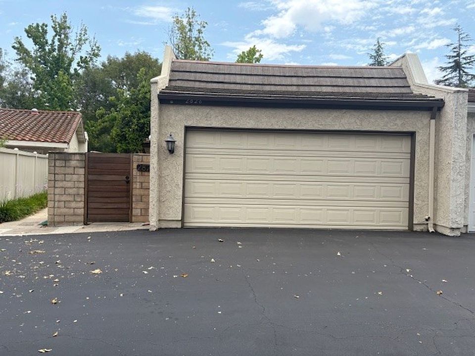 1st image of 2826 Shoreview Cir