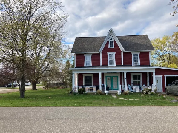 114 W State St, Port Austin, MI 48467