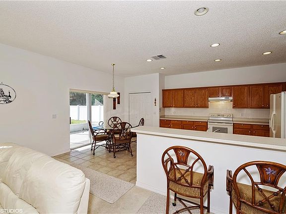 4th image of 5612 Autumn Chase Cir