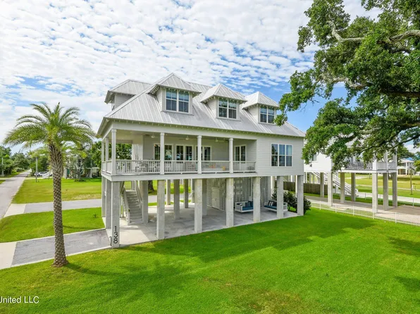 138 S Beach Blvd, Waveland, MS 39576