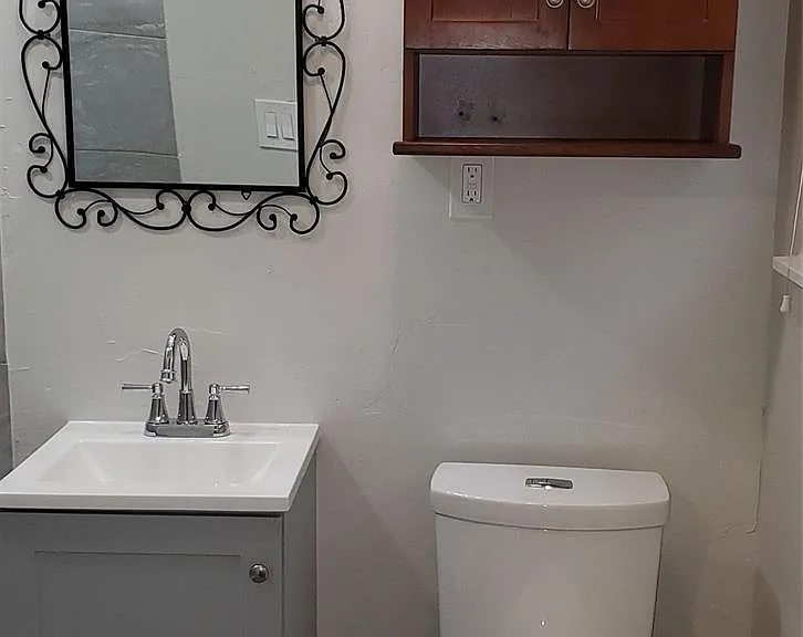 7824 Davenport Ave — Photo 22