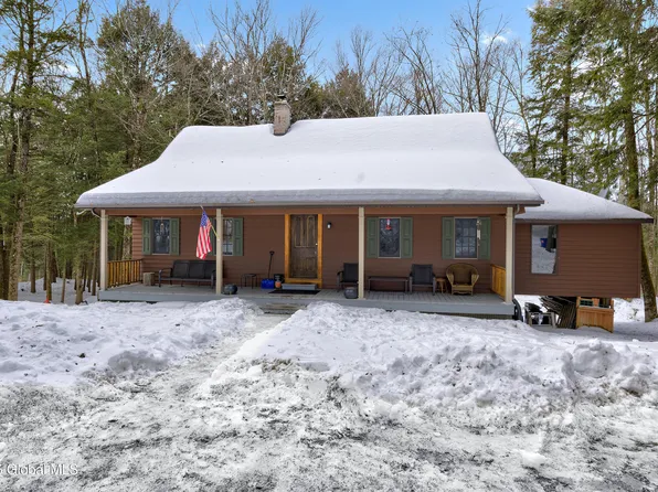 76 Leisure Lake Way, Granville, NY 12832