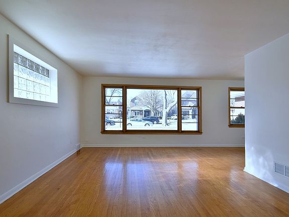 4th image of 721 Sylviawood Ave