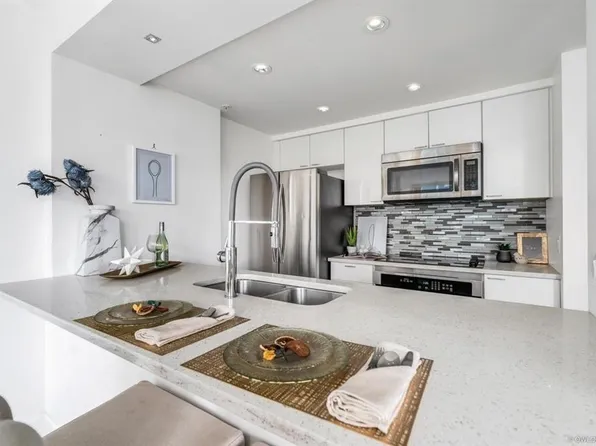 1200 Alberni St #9XX, Vancouver, BC V6E 1A6