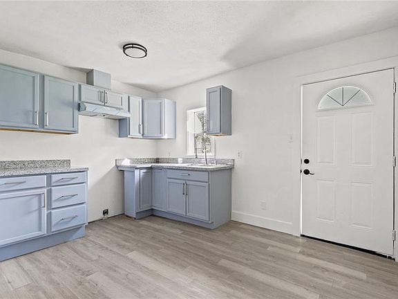 3rd image of 61254 Slidell Ave