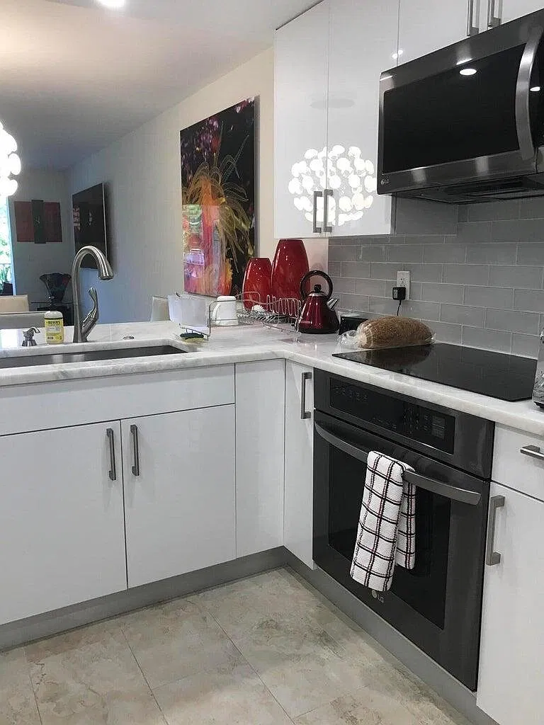 2 bed, 2.0 bath, 960 sqft, $2,250 — Photo 2