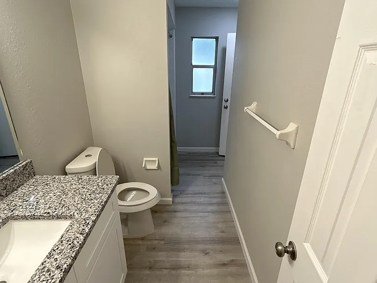 Aspenwood Cir — Photo 6