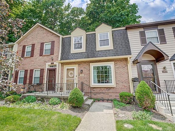 2nd image of 5911 Gloucester Ct