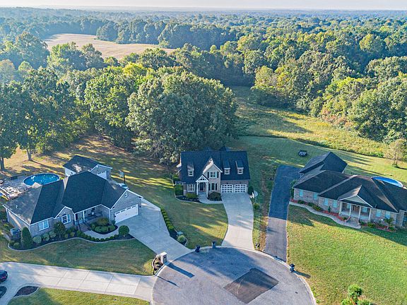 4th image of 185 Meadow Ridge Dr
