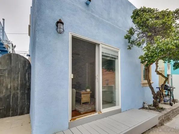 730 & 730-1/2 Rockaway Ct, San Diego, CA 92109