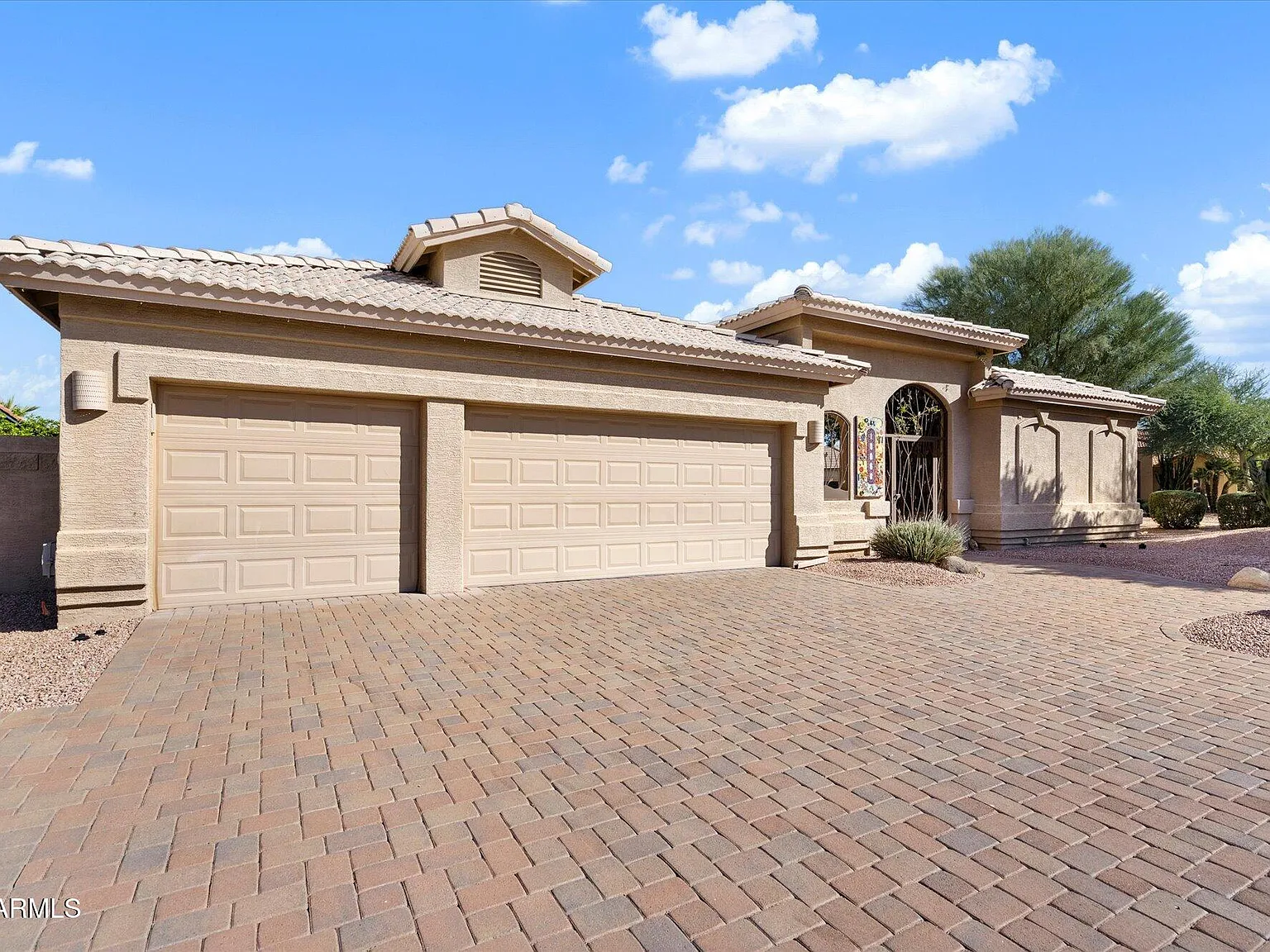 3 bed, 3.0 bath, 3306 sqft, $4,300 — Photo 1